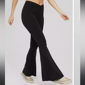 OFFLINE by Aerie Crossover High Rise Flare Leggings